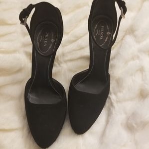 Sz 8 Black Suede Strappy Platform Pumps